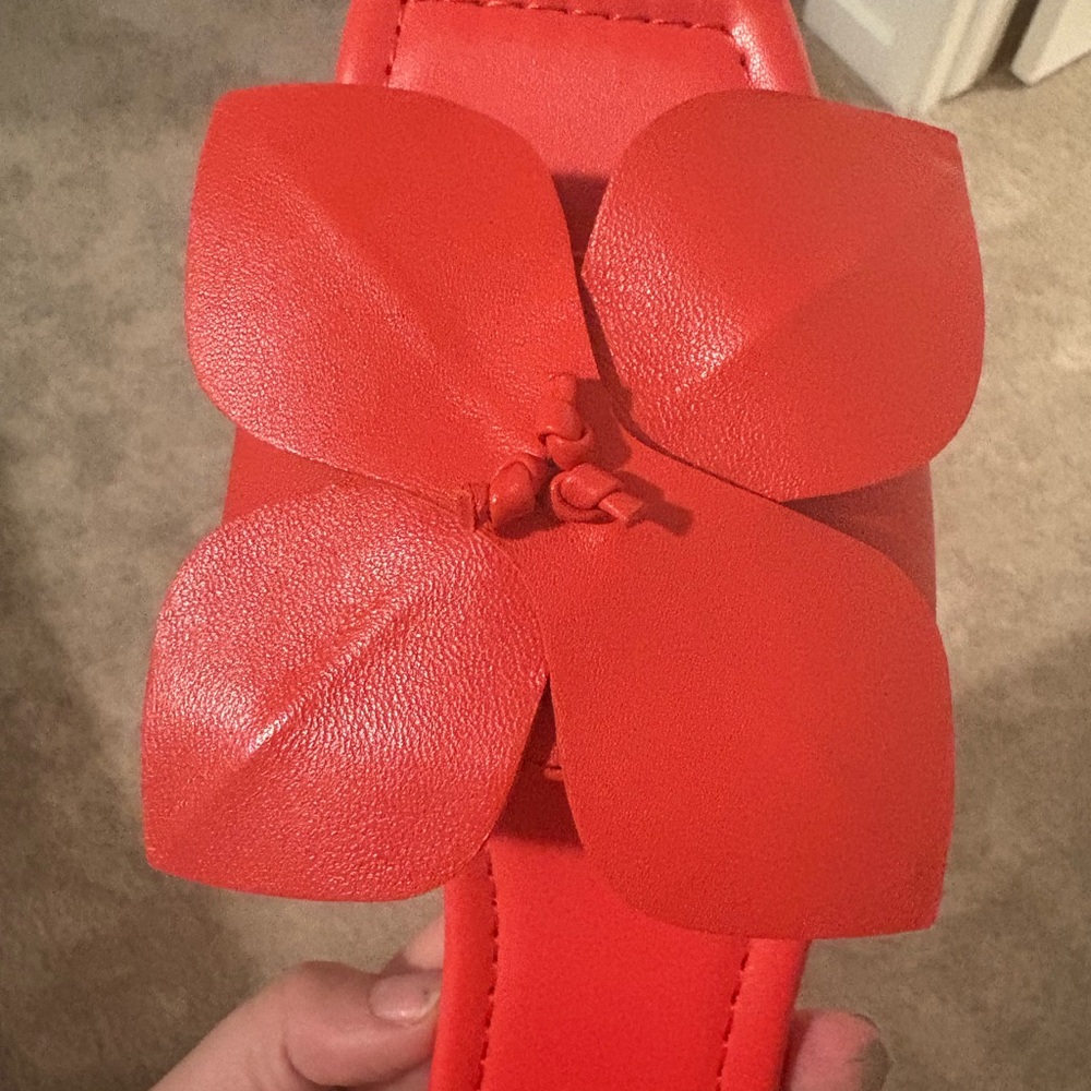 Ann Taylor Leather Flower Flat Sandals - Picture 4 of 4